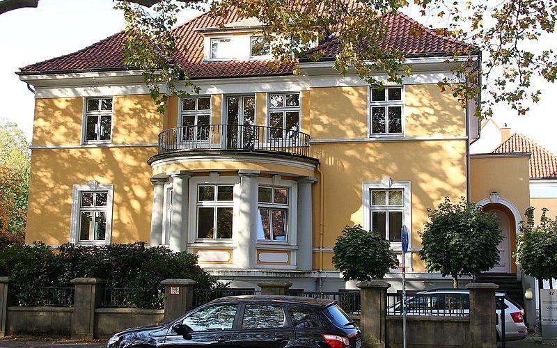 Zwangsversteigerung Villa mit Doppelgarage in 69250 Schönau